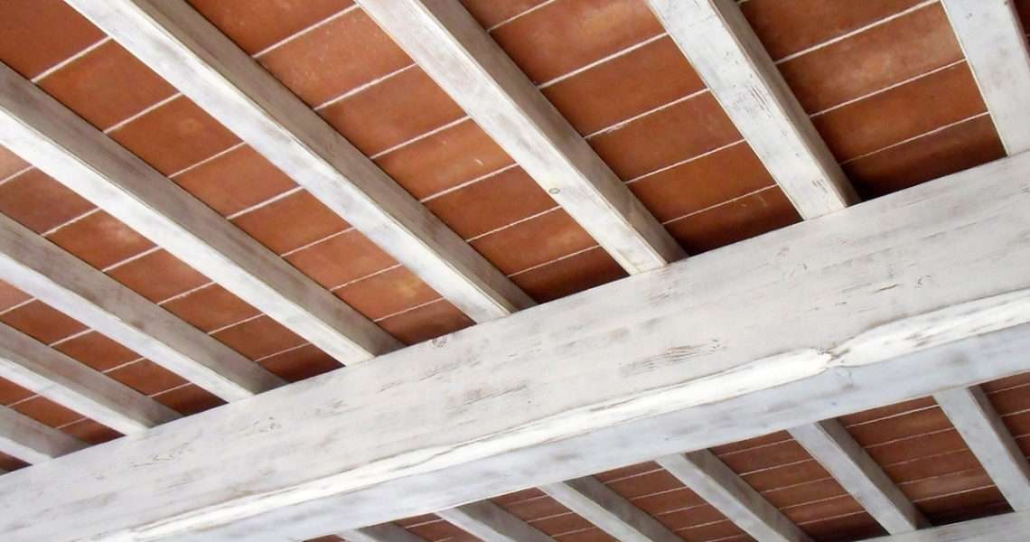 I tetti rustici realizzati da legno marchetti for Tetti in legno lamellare particolari costruttivi
